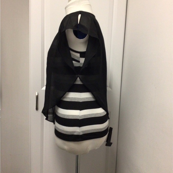 AB Studio Women’s Flutter Sleeve Asymmetric Top, Black, size M - Picture 4 of 6